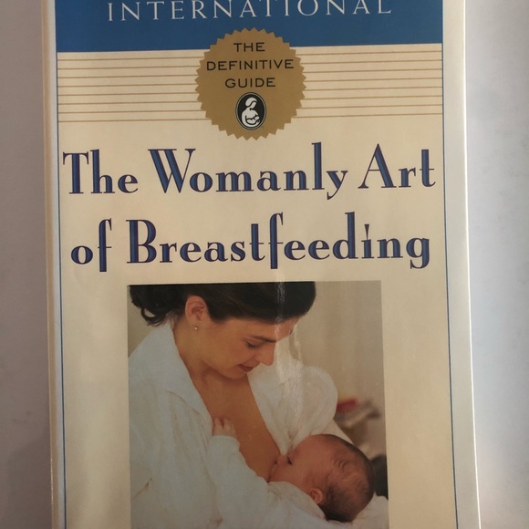 The Womanly Art of Breastfeeding & 3 other books - Picture 3 of 6